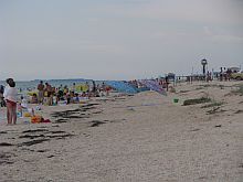 Пляж Азовского моря в разгар сезона
